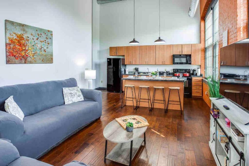 شقة Ny Style Centric Loft With King Bed By Park Av. روتشستر المظهر الخارجي الصورة