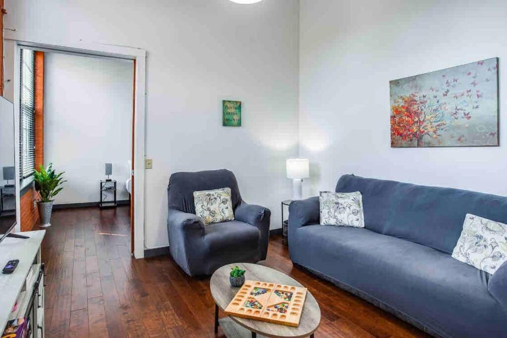 شقة Ny Style Centric Loft With King Bed By Park Av. روتشستر المظهر الخارجي الصورة